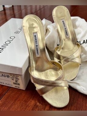 MONOLO BLAHNIK C CALLAMU GOLD Slide Size 39/9US W/ Box